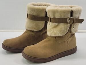 GG) GBG Los Angeles Woman Tan Brown Faux Fur Suede Boots Size 9M